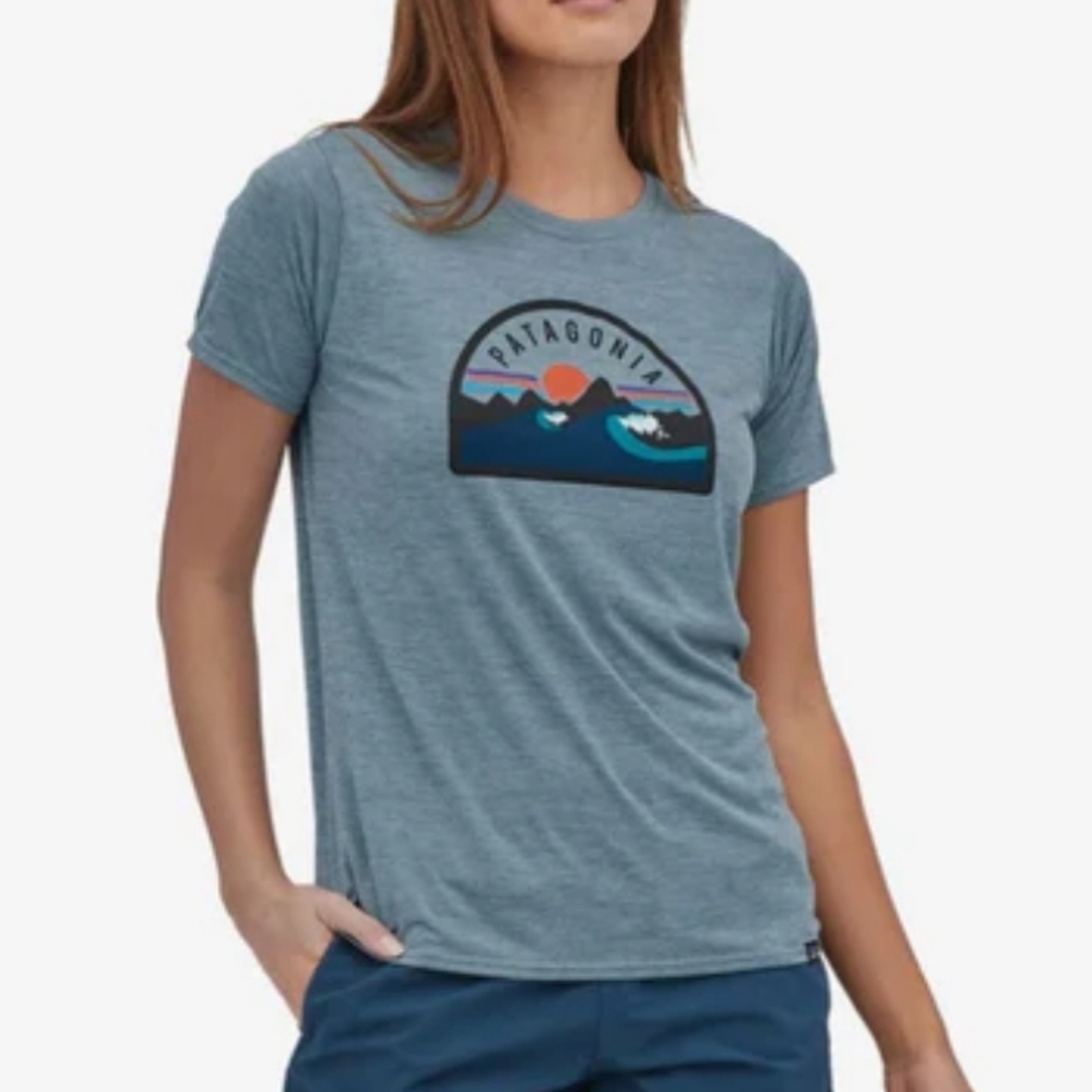Patagonia Women's Capilene® Cool Daily Graphic Shirt Blue Wave Design Size Large